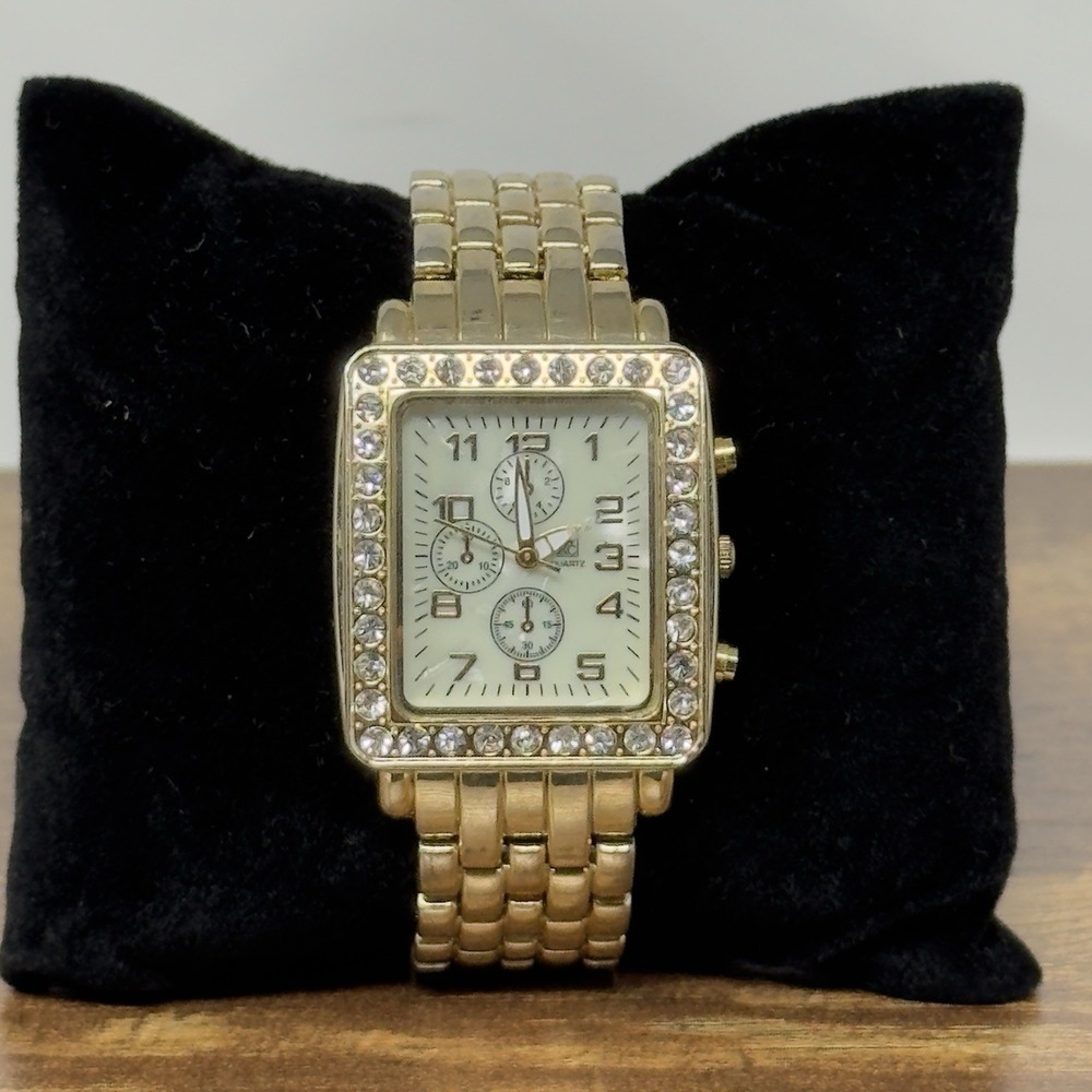 NY&C Women's Paved Tank Gold Tone Watch New Battery Works Great‎